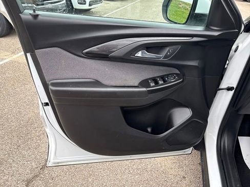 Used 2021 Chevrolet TrailBlazer LT w/ Convenience Package image 14