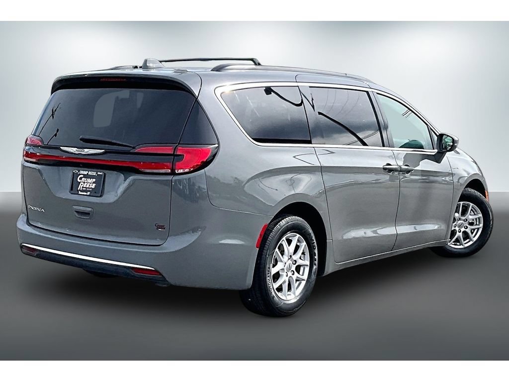 Used 2022 Chrysler Pacifica Touring-L FWD image 6
