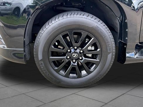 Used 2023 Lexus GX 460 w/ Black Line Special Edition AWD/4WD image 11