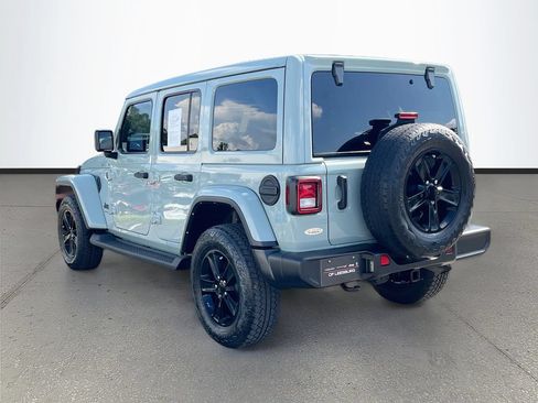 Used 2023 Jeep Wrangler Unlimited Sahara AWD/4WD image 5
