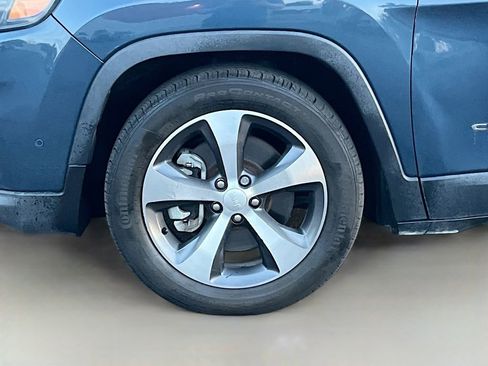 Used 2021 Jeep Cherokee Limited w/ Elite Package image 32