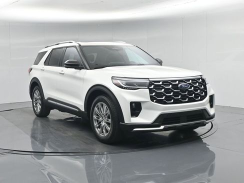 Used 2025 Ford Explorer Platinum RWD image 62
