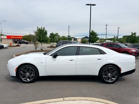 New 2026 Dodge Charger R/T AWD/4WD image 8