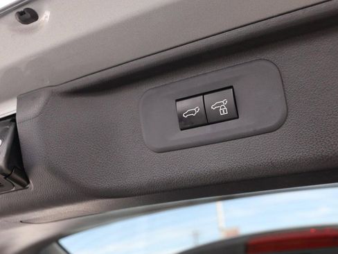 Used 2025 Toyota Grand Highlander AWD image 8