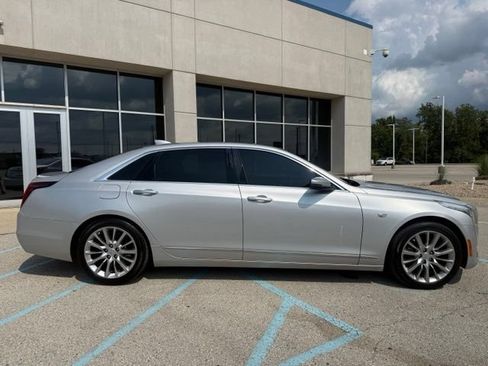 Used 2018 Cadillac CT6 3.6 AWD image 2