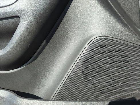 Used 2022 Chevrolet Trax LT w/ Sport Edition image 25