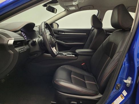 Used 2025 Nissan Altima 2.5 SR FWD image 17