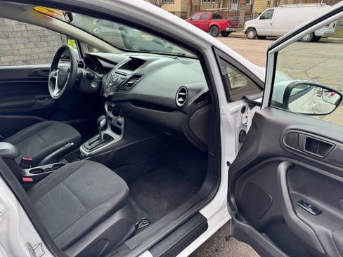 Used 2019 Ford Fiesta SE image 27