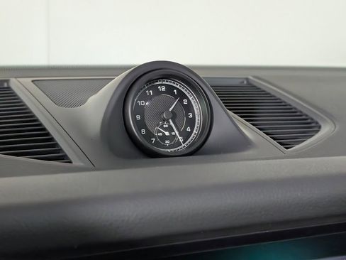 New 2026 Porsche Macan image 31