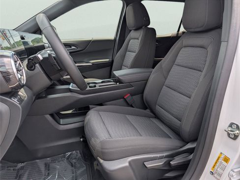 New 2026 Chevrolet Equinox LT FWD image 25