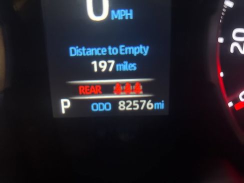 Used 2021 Toyota RAV4 XLE AWD/4WD image 7