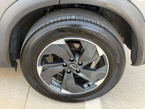 Used 2025 Nissan Rogue SV AWD/4WD image 31
