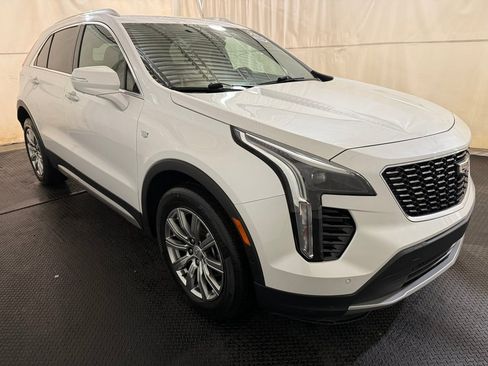 Used 2022 Cadillac XT4 Premium Luxury w/ Enhanced Visibility Package image 14