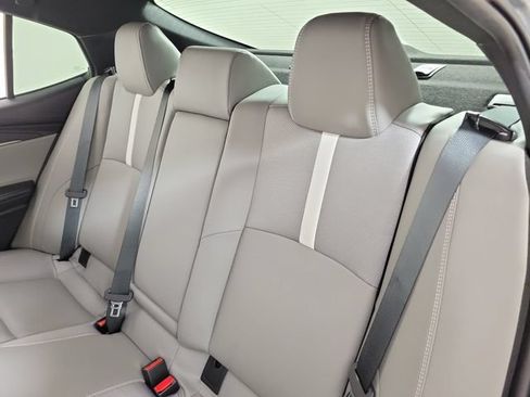 Used 2025 Toyota Camry SE FWD image 13