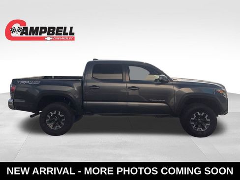 Used 2021 Toyota Tacoma TRD Off-Road AWD/4WD image 6