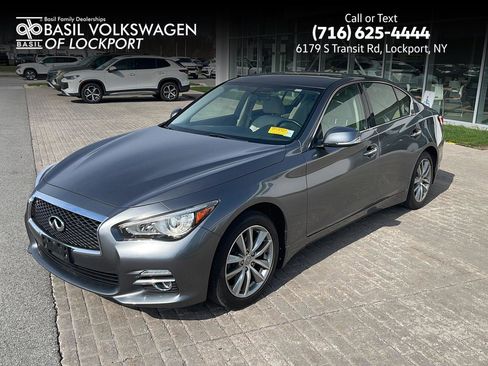Used 2015 INFINITI Q50 2.0t w/ Moonroof Package image 1