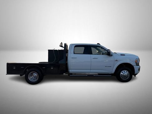 Used 2024 RAM 3500 Laramie AWD/4WD image 5