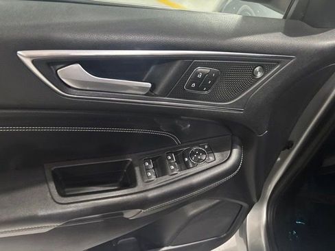 Used 2021 Ford Edge Titanium AWD/4WD image 15