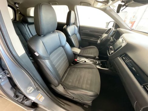 Used 2020 Mitsubishi Outlander SE AWD/4WD image 24