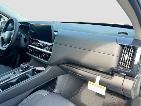 New 2026 Nissan Pathfinder SV image 31