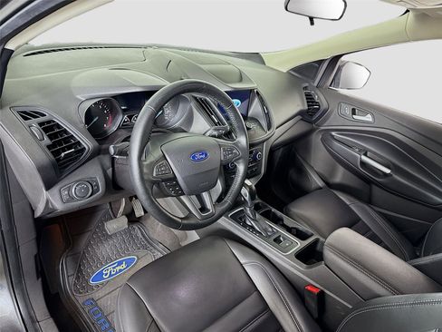 Used 2019 Ford Escape SEL image 3