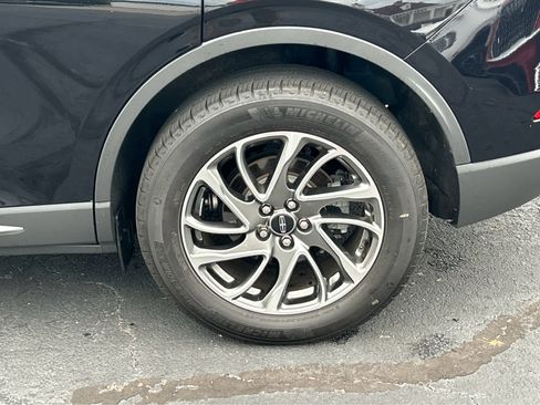 Used 2022 Lincoln Corsair FWD w/ Equipment Group 101A image 55