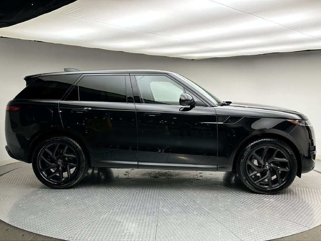 Used 2024 Land Rover Range Rover Sport SE AWD/4WD image 14