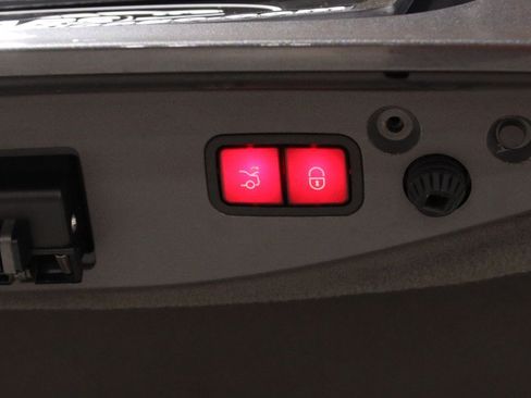 Used 2007 Mercedes-Benz SL 550 image 35