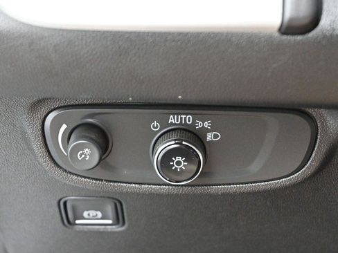 Used 2021 GMC Terrain SLE w/ Elevation Edition FWD image 27