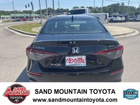 Used 2025 Honda Civic Sport image 4