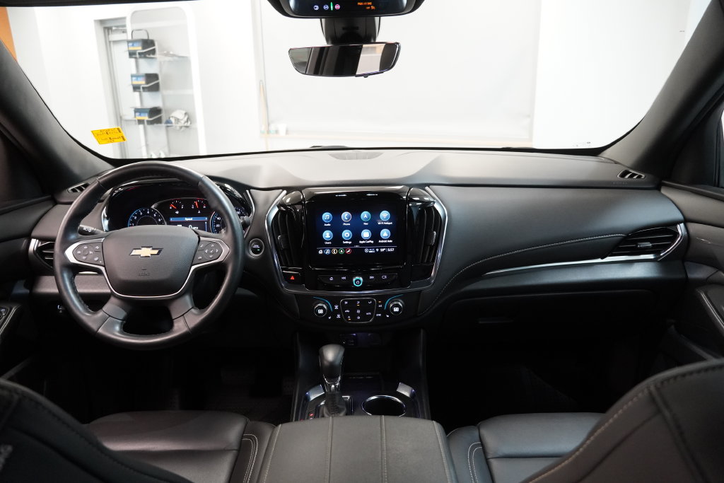 Used 2023 Chevrolet Traverse LT w/ LT Premium Package AWD/4WD image 26
