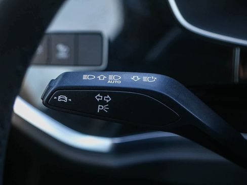 New 2025 Audi Q3 2.0T Premium image 39