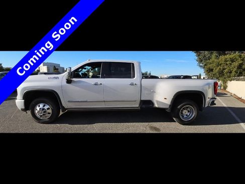 Used 2024 Chevrolet Silverado 3500 High Country w/ High Country Premium Package AWD/4WD image 16