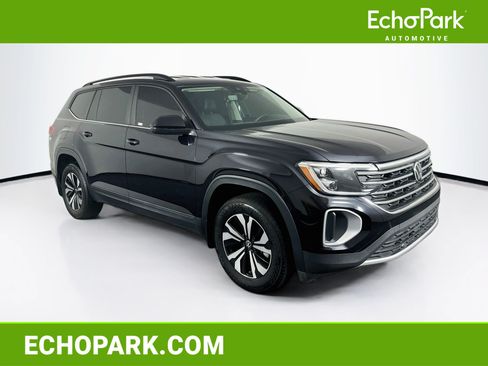 Used 2024 Volkswagen Atlas SE FWD image 1