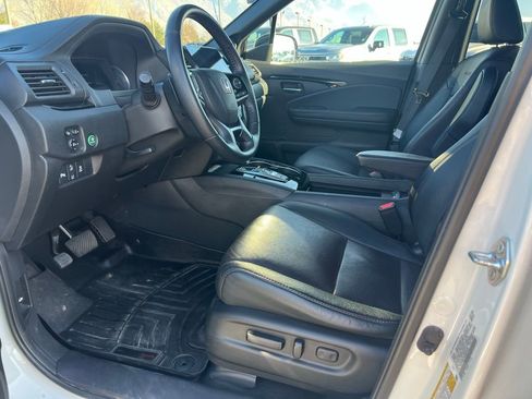 Used 2021 Honda Pilot Black Edition image 27