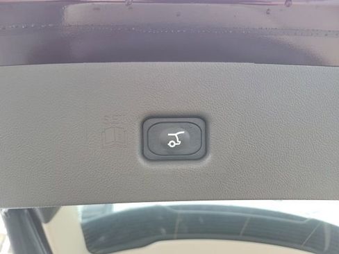 Used 2023 Lincoln Nautilus AWD w/ Premium Package image 23