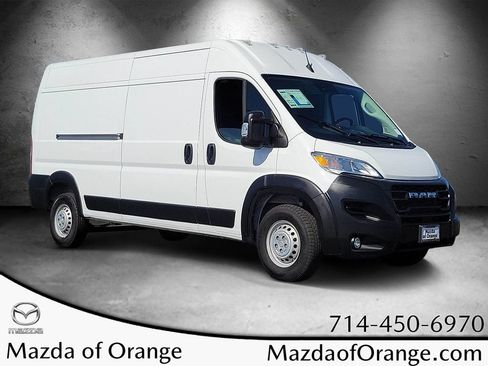 Used 2025 RAM ProMaster 2500 w/ Convenience Group FWD image 1