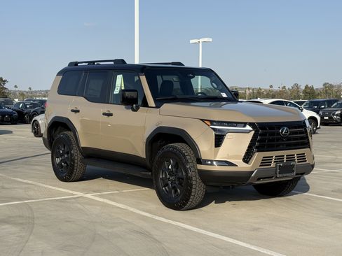 New 2026 Lexus GX 550 AWD/4WD image 2
