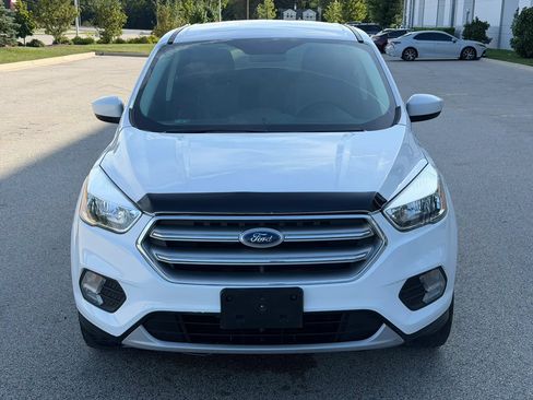Used 2017 Ford Escape SE w/ SE Cold Weather Package AWD/4WD image 2
