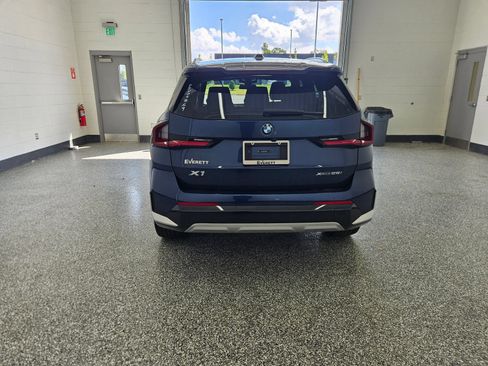 Used 2023 BMW X1 xDrive28i w/ Convenience Package AWD/4WD image 4