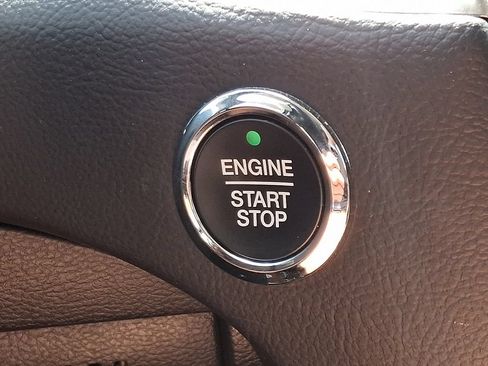 Used 2024 Ford Edge Titanium AWD/4WD image 23