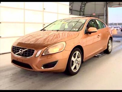 Used 2013 Volvo S60 T5 AWD/4WD image 1