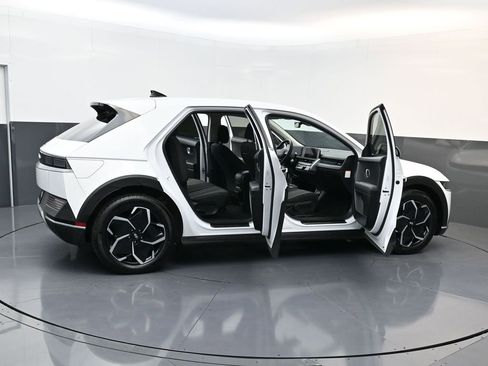 Certified 2024 Hyundai Ioniq 5 SEL image 27