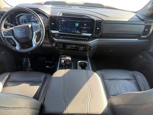 Used 2023 Chevrolet Silverado 1500 LT Trail Boss w/ Convenience Package II image 12