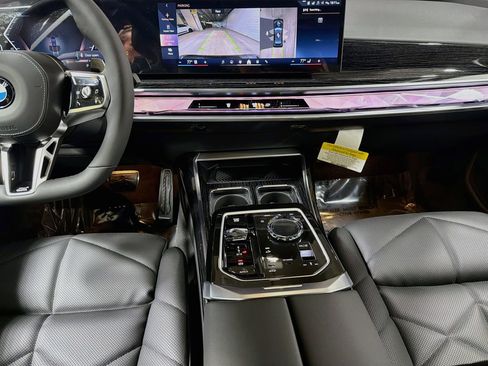 New 2026 BMW 740i RWD image 19