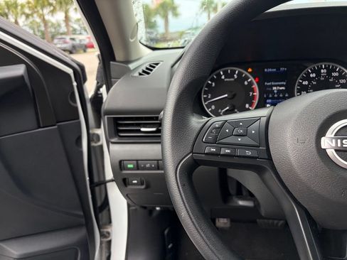 Certified 2024 Nissan Sentra S FWD image 15