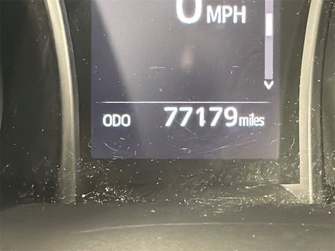 Used 2019 Toyota Camry SE image 27