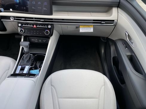 New 2026 Hyundai Tucson SEL FWD image 17