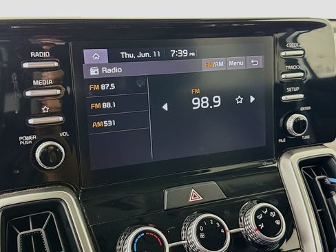 Used 2023 Kia Sorento LX FWD image 17