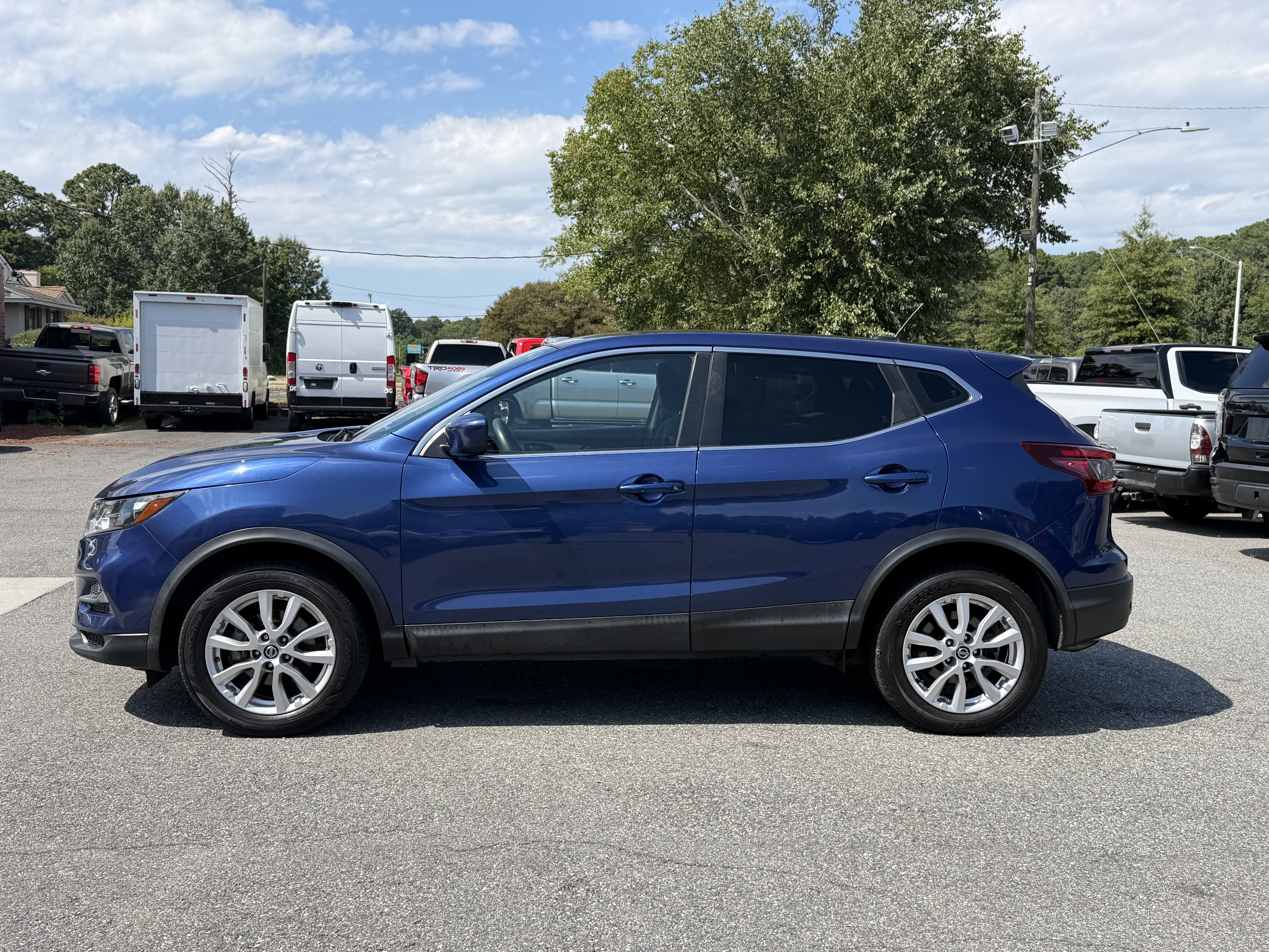 Used 2021 Nissan Rogue Sport S FWD image 8